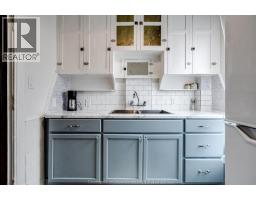 3 Lansdowne AVENUE - 12