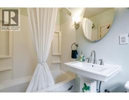 3 Lansdowne AVENUE - 17