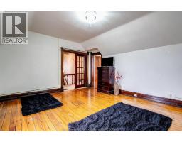 3 Lansdowne AVENUE - 23