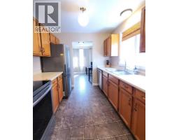 71 Spencer AVENUE - 4