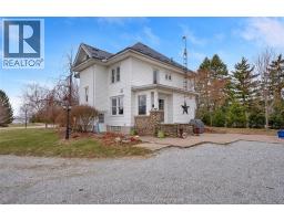 243 Chatham STREET South - 4