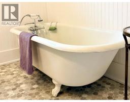 243 Chatham STREET South - 40