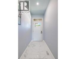 3 Jonathan STREET - 4