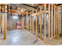 32 HALL STREET North - 32