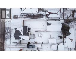 32 HALL STREET North - 39