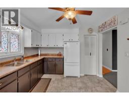 9 Thornhill CRESCENT - 10