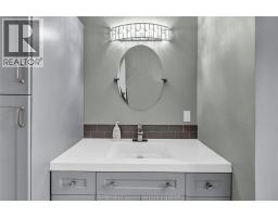 9 Thornhill CRESCENT - 16