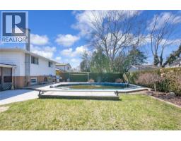 9 Thornhill CRESCENT - 38