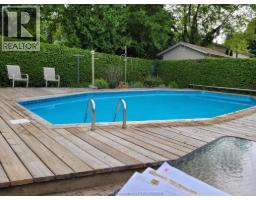 9 Thornhill CRESCENT - 41