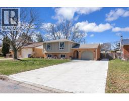 9 Thornhill CRESCENT - 42