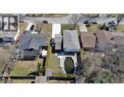 9 Thornhill CRESCENT - 46