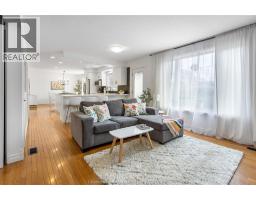 76 PAMELA CRESCENT - 17