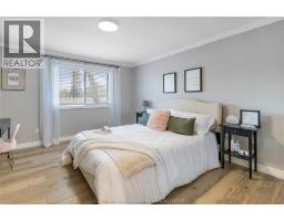 76 PAMELA CRESCENT - 30