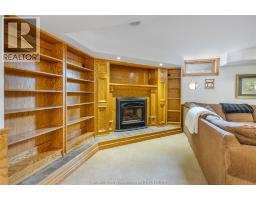 76 PAMELA CRESCENT - 35