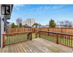 15 Churchill Park ROAD - 36