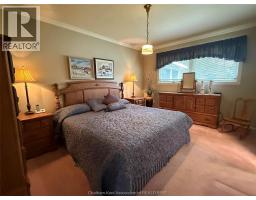 927 Charing Cross ROAD - 18