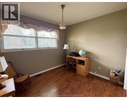 927 Charing Cross ROAD - 25