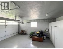 927 Charing Cross ROAD - 28