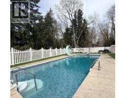 927 Charing Cross ROAD - 3