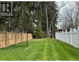 927 Charing Cross ROAD - 33