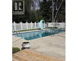 927 Charing Cross ROAD - 39