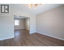 31 Adelaide STREET North - 12