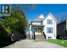 31 Adelaide STREET North - 2