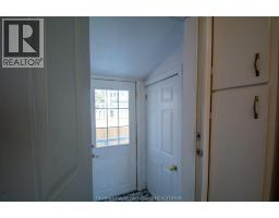 31 Adelaide STREET North - 24