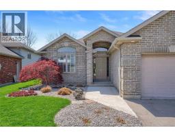 8 Windfield CRESCENT - 2