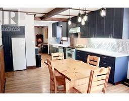 8902 TALBOT TRAIL - 11