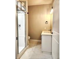 2 Jonathan STREET - 16