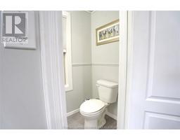 16 Buckingham AVENUE - 20