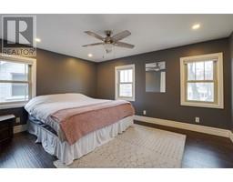 16 Buckingham AVENUE - 25