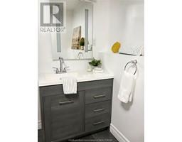 183 Moonstone CRESCENT - 35