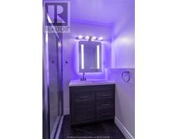 183 Moonstone CRESCENT - 36