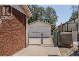 67 Whippoorwill CRESCENT - 42