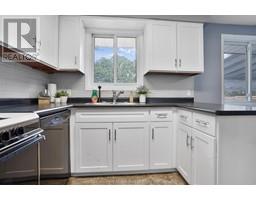 39 SAUGEEN AVENUE - 14