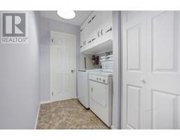 39 SAUGEEN AVENUE - 15