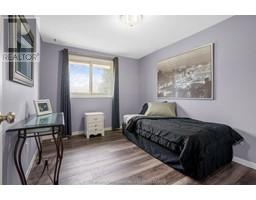 39 SAUGEEN AVENUE - 21