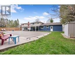 39 SAUGEEN AVENUE - 33