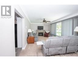 88 DUNVEGAN DRIVE - 8