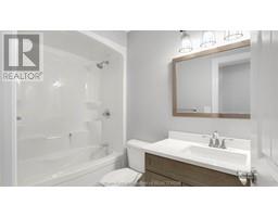 44 BLOOMINGTON WAY - 15