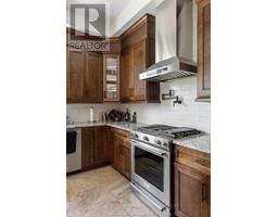 44 BLOOMINGTON WAY - 3