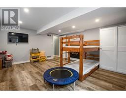21 CHIPPEWA DRIVE - 32