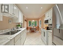 21 WINDSOR DRIVE - 11