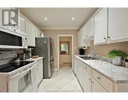 21 WINDSOR DRIVE - 12