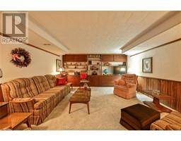 21 WINDSOR DRIVE - 18