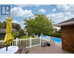 21 WINDSOR DRIVE - 27