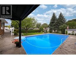 21 WINDSOR DRIVE - 31