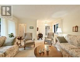 21 WINDSOR DRIVE - 8